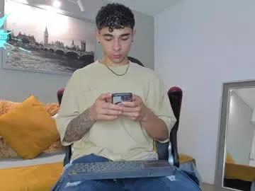 alex_zt from Chaturbate is Freechat