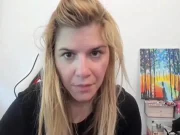 Photos of artsyandcraftsy_ from Chaturbate is Freechat