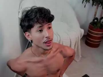 dimitri_targaryen from Chaturbate
