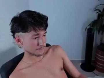 dimitri_targaryen from Chaturbate