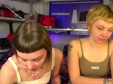 Mad beauty - checkout our excited streamers as they tease to their beloved melodies and slowly squirt for enjoyment to appease your wildest wishes.