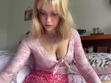 kittengirlxo from Chaturbate