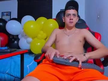 maxowens_oficial from Chaturbate is Freechat