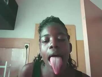 prettyzuzu from Chaturbate is Freechat