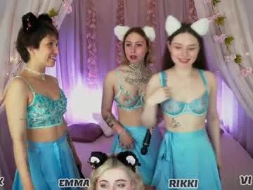 Mad beauty - checkout our excited streamers as they tease to their beloved melodies and slowly squirt for enjoyment to appease your wildest wishes.
