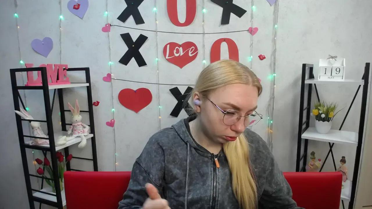 Mad beauty - checkout our excited streamers as they tease to their beloved melodies and slowly squirt for enjoyment to appease your wildest wishes.