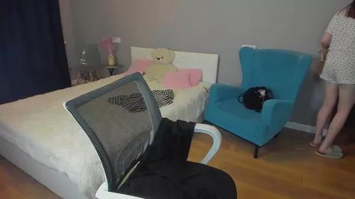 Photos of browneyess from Cherry is Freechat