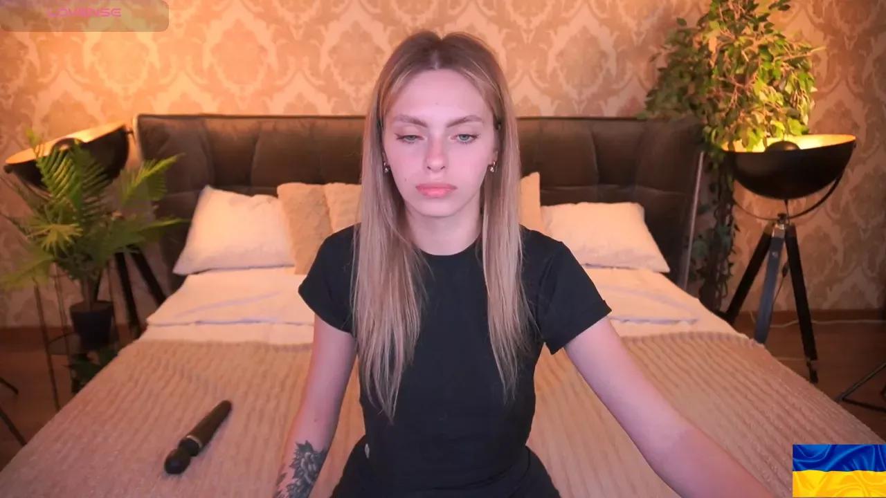 Mad beauty - checkout our excited streamers as they tease to their beloved melodies and slowly squirt for enjoyment to appease your wildest wishes.