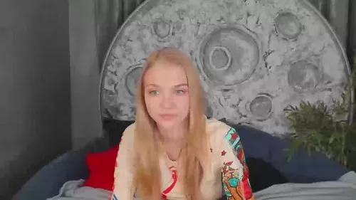 chloelens from Cherry is Freechat