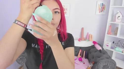 Mad beauty - checkout our excited streamers as they tease to their beloved melodies and slowly squirt for enjoyment to appease your wildest wishes.