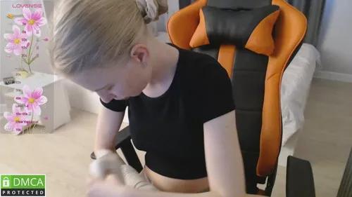 Mad beauty - checkout our excited streamers as they tease to their beloved melodies and slowly squirt for enjoyment to appease your wildest wishes.