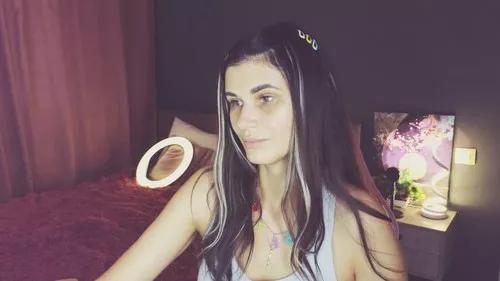 emilyreal from Cherry is Freechat