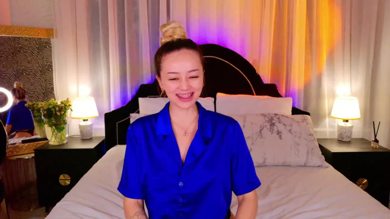 Mad beauty - checkout our excited streamers as they tease to their beloved melodies and slowly squirt for enjoyment to appease your wildest wishes.