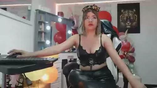 Mad beauty - checkout our excited streamers as they tease to their beloved melodies and slowly squirt for enjoyment to appease your wildest wishes.