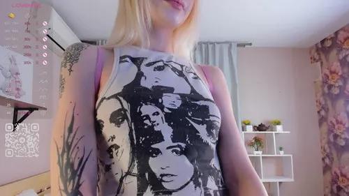 Mad beauty - checkout our excited streamers as they tease to their beloved melodies and slowly squirt for enjoyment to appease your wildest wishes.