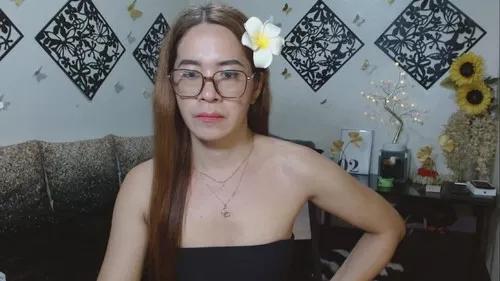 Photos of kassandracums from Cherry is Freechat