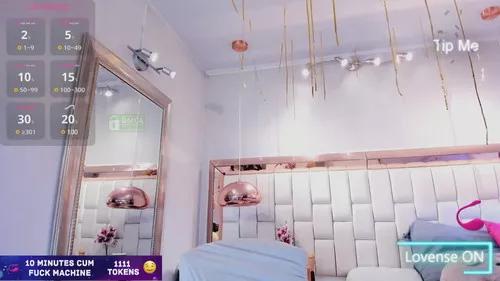Mad beauty - checkout our excited streamers as they tease to their beloved melodies and slowly squirt for enjoyment to appease your wildest wishes.