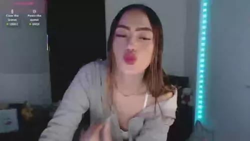 ladyteen21 from Cherry is Freechat