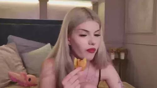Photos of lindareacher from Cherry is Freechat