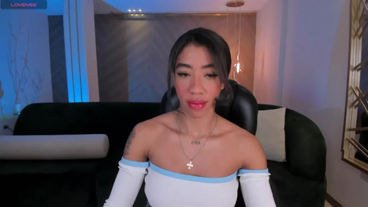 Photos of lindseycox from Cherry is Freechat