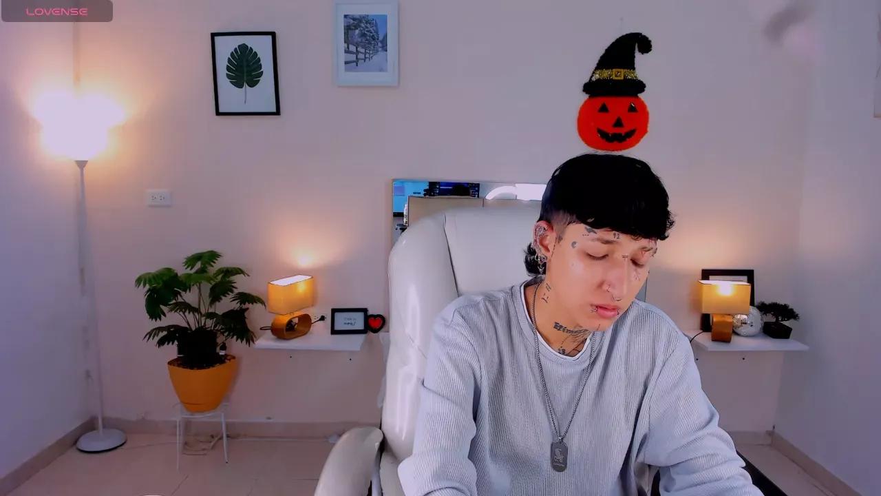 lucirouse from Cherry is Freechat