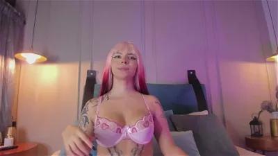 Mad beauty - checkout our excited streamers as they tease to their beloved melodies and slowly squirt for enjoyment to appease your wildest wishes.