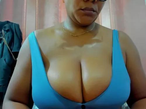 Photos of olivahot69 from Cherry is Freechat