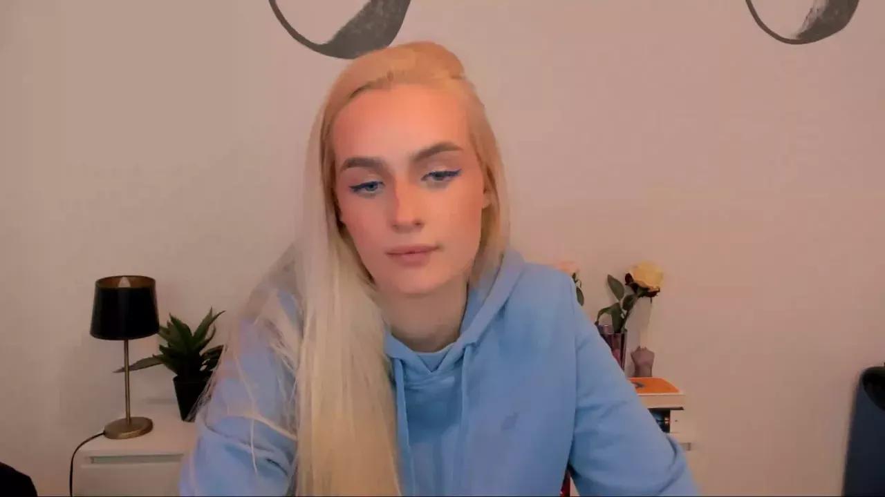 Mad beauty - checkout our excited streamers as they tease to their beloved melodies and slowly squirt for enjoyment to appease your wildest wishes.