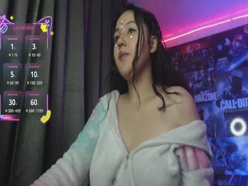 Mad beauty - checkout our excited streamers as they tease to their beloved melodies and slowly squirt for enjoyment to appease your wildest wishes.