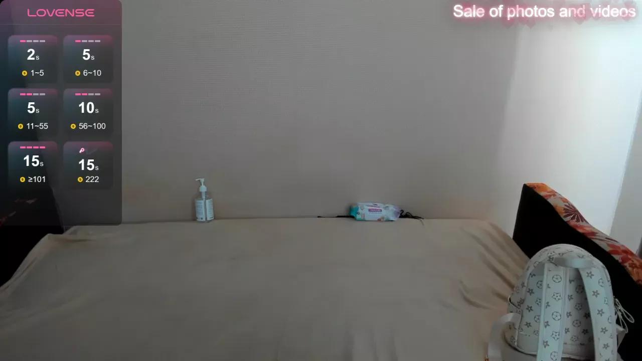 Mad beauty - checkout our excited streamers as they tease to their beloved melodies and slowly squirt for enjoyment to appease your wildest wishes.