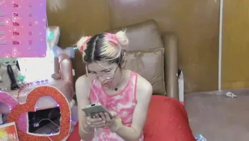 Mad beauty - checkout our excited streamers as they tease to their beloved melodies and slowly squirt for enjoyment to appease your wildest wishes.