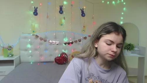 Photos of tinaredly from Cherry is Freechat