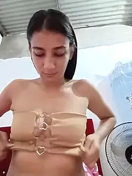 -juicy_pussy from StripChat is Freechat