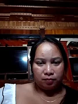 -Kitty-92 from StripChat is Freechat