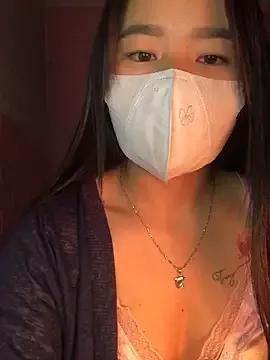 -Lisa-03 from StripChat is Freechat