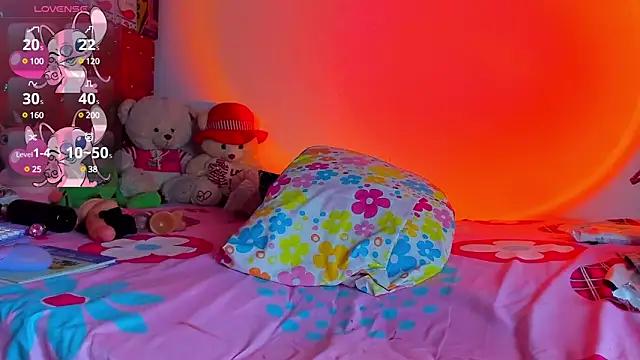 Mad beauty - checkout our excited streamers as they tease to their beloved melodies and slowly squirt for enjoyment to appease your wildest wishes.