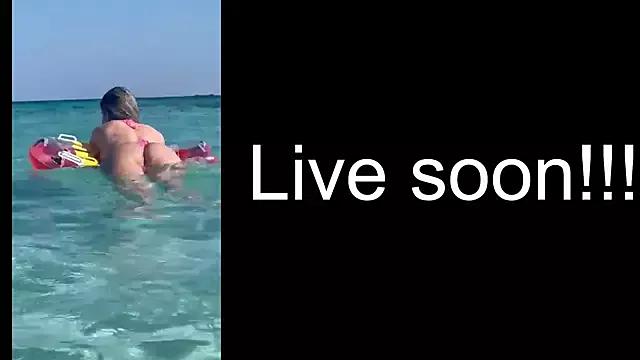 _Allie_ from StripChat is Freechat