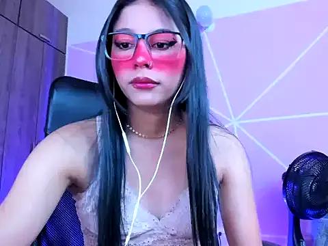 _ALLYSON18_ from StripChat is Freechat