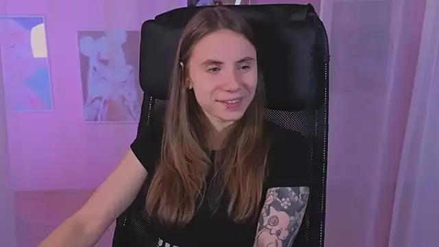 Mad beauty - checkout our excited streamers as they tease to their beloved melodies and slowly squirt for enjoyment to appease your wildest wishes.