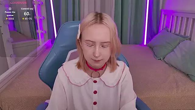 Mad beauty - checkout our excited streamers as they tease to their beloved melodies and slowly squirt for enjoyment to appease your wildest wishes.