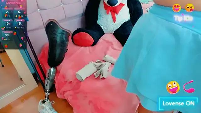 Mad beauty - checkout our excited streamers as they tease to their beloved melodies and slowly squirt for enjoyment to appease your wildest wishes.