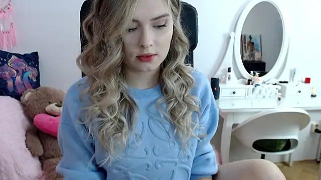 Mad beauty - checkout our excited streamers as they tease to their beloved melodies and slowly squirt for enjoyment to appease your wildest wishes.