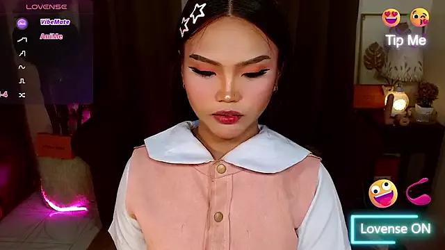 Mad beauty - checkout our excited streamers as they tease to their beloved melodies and slowly squirt for enjoyment to appease your wildest wishes.