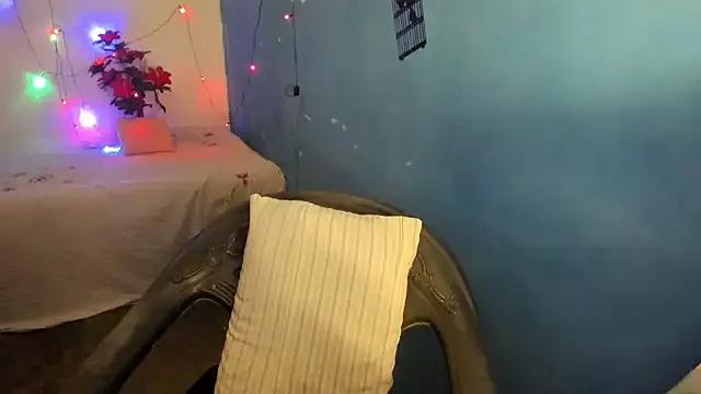 aarjulove from StripChat is Freechat