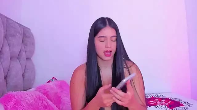 adhara__evanss from StripChat is Freechat