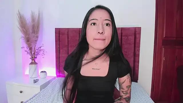 AlanaVelarde from StripChat is Freechat