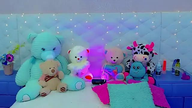 Mad beauty - checkout our excited streamers as they tease to their beloved melodies and slowly squirt for enjoyment to appease your wildest wishes.