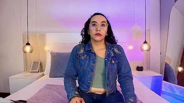 alehia_cute from StripChat is Freechat