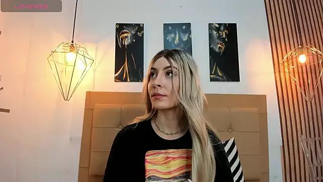 Mad beauty - checkout our excited streamers as they tease to their beloved melodies and slowly squirt for enjoyment to appease your wildest wishes.