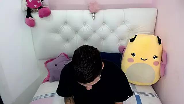Mad beauty - checkout our excited streamers as they tease to their beloved melodies and slowly squirt for enjoyment to appease your wildest wishes.